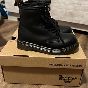 Toddler dr.Martins size 8